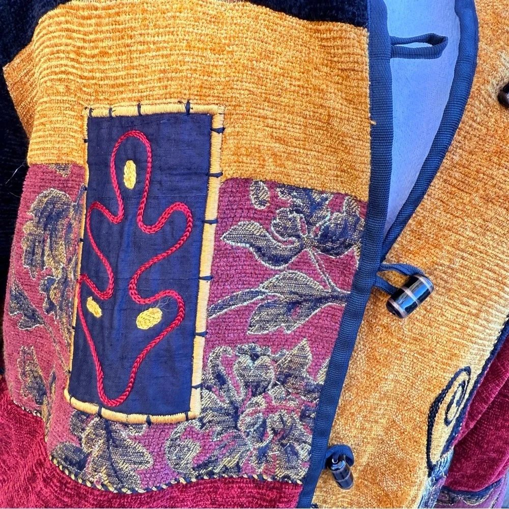 Vintage Allure Maroon Gold Tapestry Patchwork Embroidered Velour Cardigan Small - Picture 4 of 7